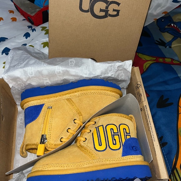 Yellow and blue - Picture 2 of 4